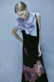 http://julie-nivert.com/files/gimgs/th-70_julie-nivert-melanie-rey-vogue-figure-libre-2_v2.jpg