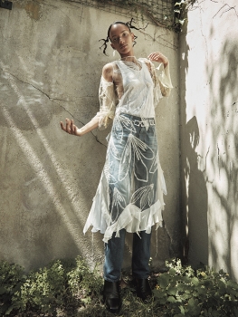 http://julie-nivert.com/files/gimgs/th-70_julie_nivert_melanie_rey_subtitle_ourtomorows_emma_1_v2.jpg